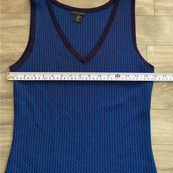 Tahari bodycon dress Medium - Picture 3 of 10